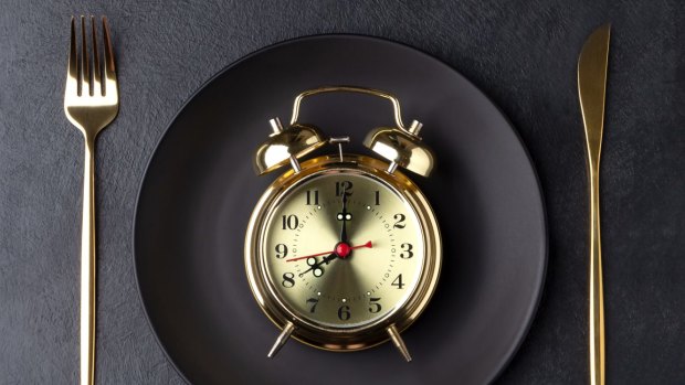 It's not just what you eat, but the time of day you eat it (plus five meal-timing strategies)