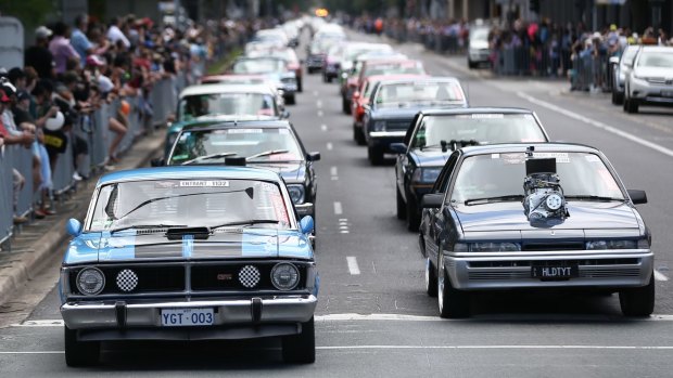 The Summernats City Cruise down Northborne Avenue in 2016.
