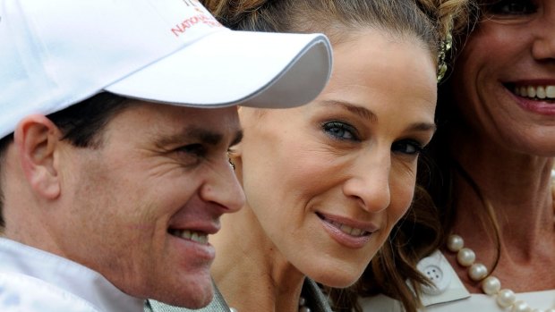 Danny Nikolic with actress Sarah Jessica Parker in November 2011 after winning the Crown Oaks. 