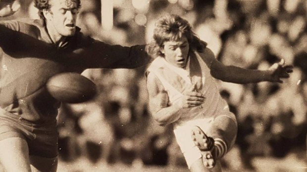 Do you know who this Bulldogs players with the mullet is?