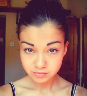 Mia Ayliffe-Chung had "friends all over the place", her mother says.