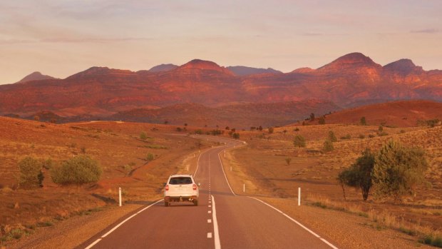 Flinders Ranges Way, Wilpena Pound.