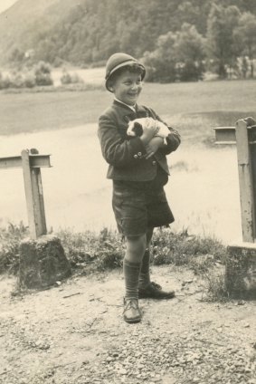Walter Glaser as a child. His family nickname was "Igo".