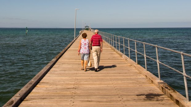Mordialloc Pier is a wonderful place for a stroll.
