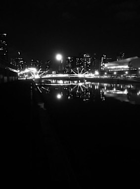 Mythmaker: Full moon over Melbourne.