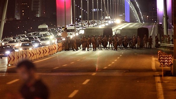 Istanbul's bridges across the Bosphorus, the strait separating the European and Asian sides of the city, have been closed to traffic by soldiers.