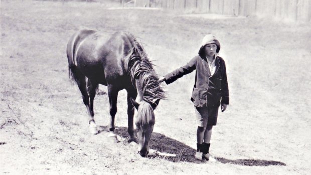 Lennie Gwyther with Ginger Mick, the horse he rode 1000 kilometres to attend the opening of the Sydney Harbour Bridge. 