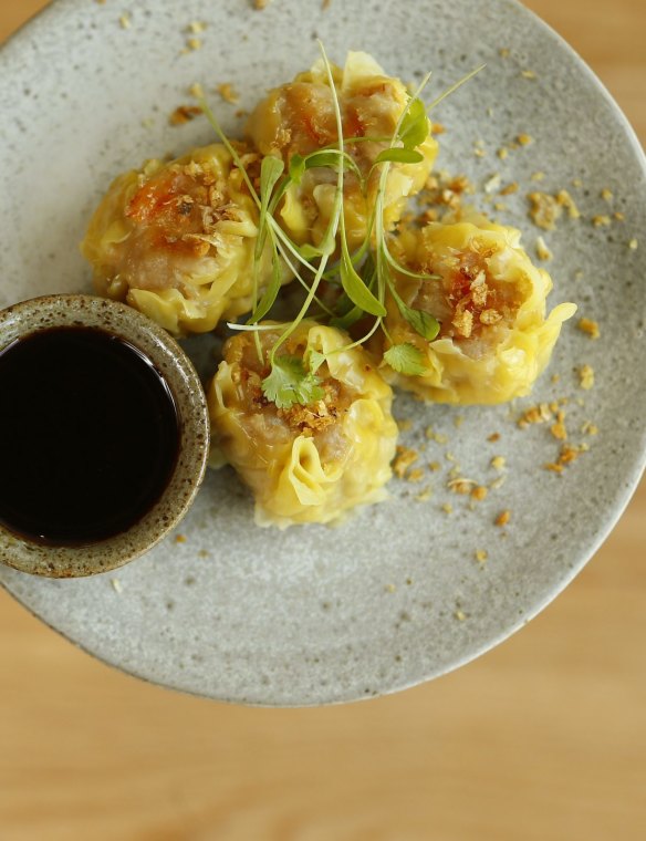 Khanom jeeb chicken and prawn dumplings.