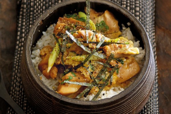 Japanese rice bowl with chicken.