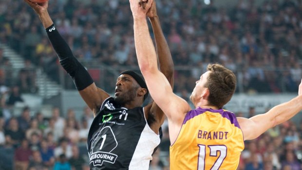 Melbourne United's Hakim Warrick says it's crunch time for his club against Cairns Taipans on Wednesday night. 
