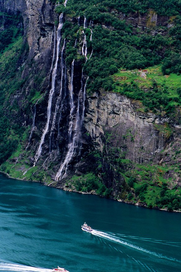 Seven Sisters Falls, Geirangersfjord.