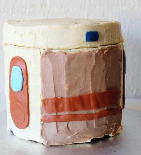 A Canberra bus stop cake by Sonia Curran.