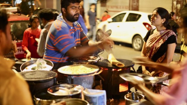 A masala dosa cart in a Mumbai street.