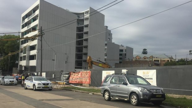 The body of a man has been found at a Homebush contruction site.