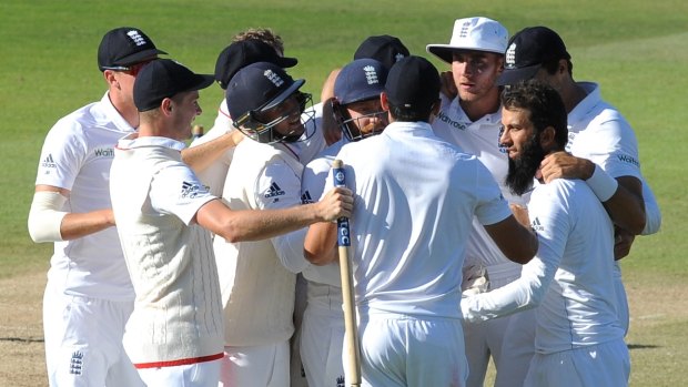 England celebrate wrapping up the third Test.