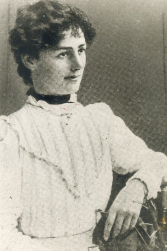 Vida Goldstein, suffragette and would-be senator, aged about 30, October 27, 1899.