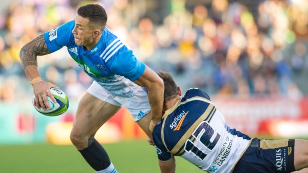 Comeback trail: Sonny Bill Williams looks for a trademark offload. 