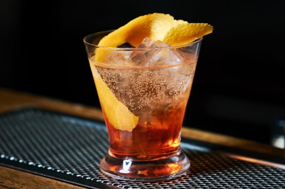 Fizzy Negroni: Long Odds cocktail.
