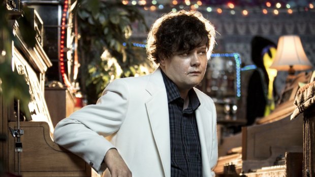 What would Neil Diamond do?  wonders Canadian Ron Sexsmith.