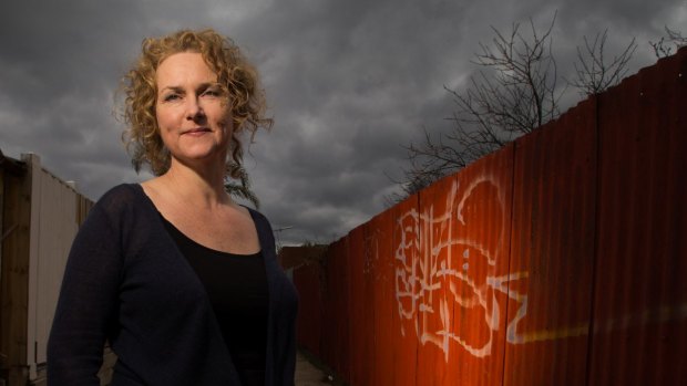 Crime writer Emma Viskic has been awarded three Davitts and a Ned Kelly.