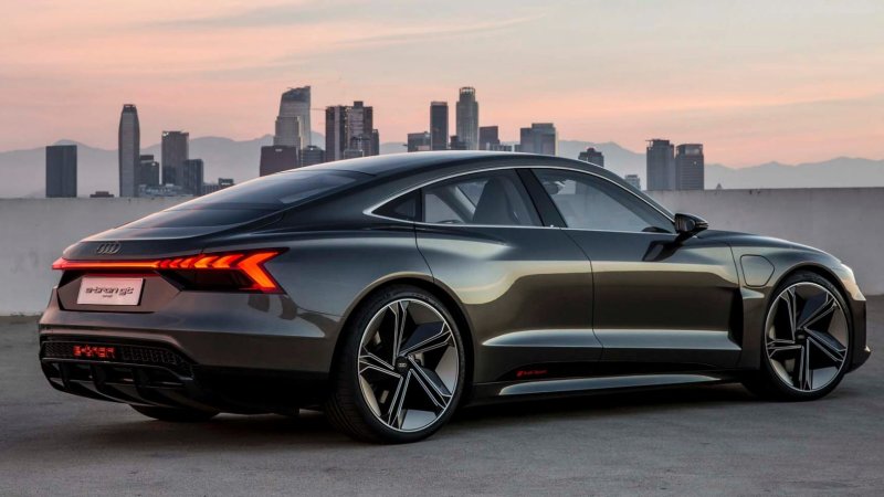 The Audi E Tron Gt Is Targeting Tesla By Using Porsche Taycan Dna