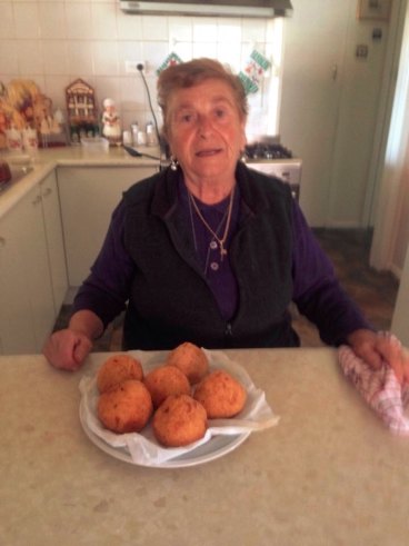 Who Is Nonna Paola Despite living in australia, the grandma still has a distinct italian accent, which made the video even funnier. who is nonna paola