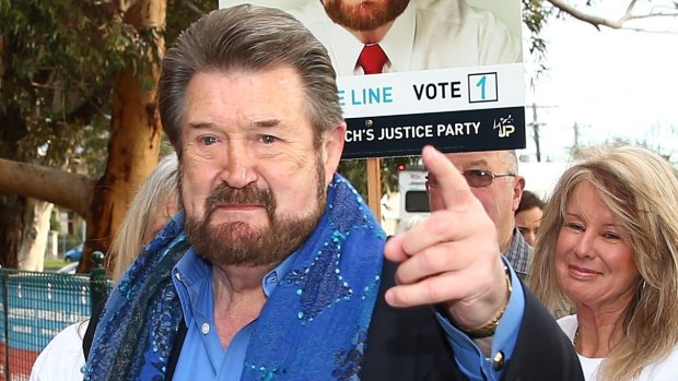It seems the two main parties want to cheat Derryn Hinch out of the six-year terms to which he was elected on July 2. 