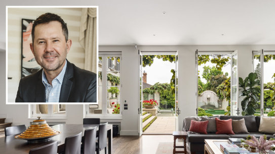 Ricky Ponting has been linked to a Toorak house purchase.