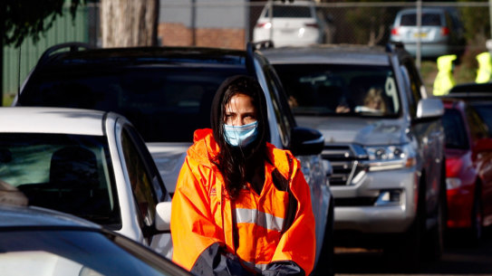 A coronavirus cluster at a south-western Sydney pub has been genomically linked to Melbourne cases, putting NSW on high alert for a similar large scale outbreak. 