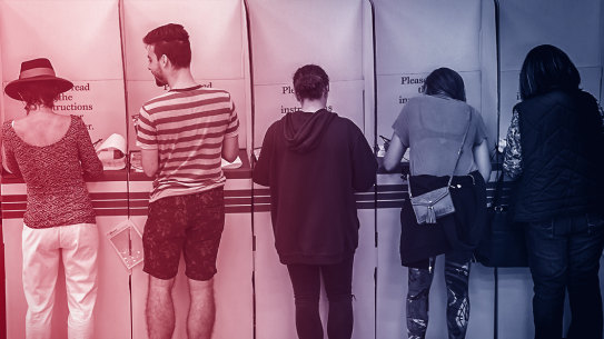 Australians want a federal integrity commission to be able to hold public hearings.