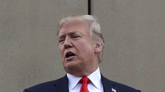 Trump threatens to shut down government over Mexico border wall