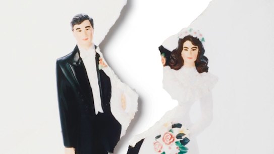 More and more Australians are opting for de-facto relationships or “forever engagements” instead of weddings. 