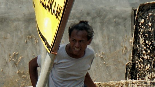 'It's hot as hell and we need water, fuel, food and medical supplies'