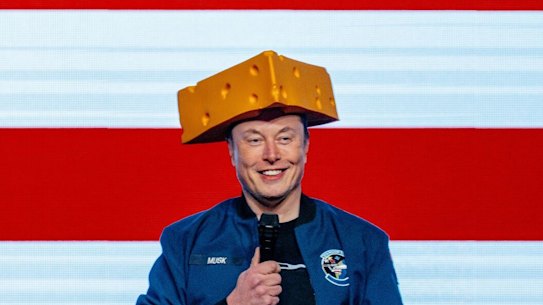 Billionaire Tesla chief Elon Musk at a rally in Green Bay, Wisconsin, two days before the judicial election.
