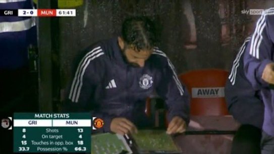 Ruben Amorim was looking for solutions in the wrong place in the 61st minute.