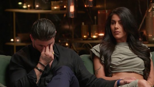 Paul e Carina discutem um incidente no MAFS que agora está sendo investigado pela Polícia de Nova Gales do Sul.