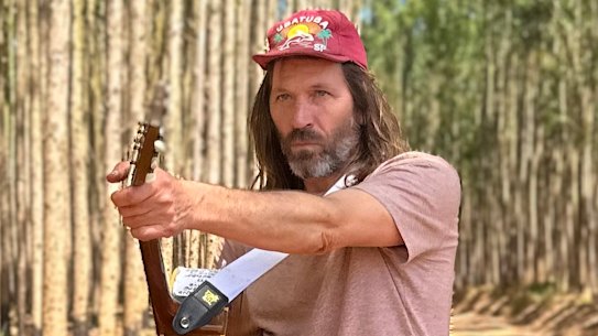 Evan Dando: “Being in a band meant
there were always girls around. It didn’t matter what they looked like, I liked all kinds of girls.”