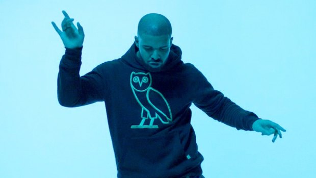 Drake almost broke the internet with his instantly memorable (and meme-able) dad-like dance moves in the video clip for <i>Hotline Bling</i>.