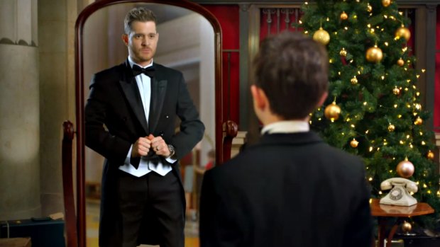 Michael Bublé in his video clip for 'Baby It's Cold Outside'.
