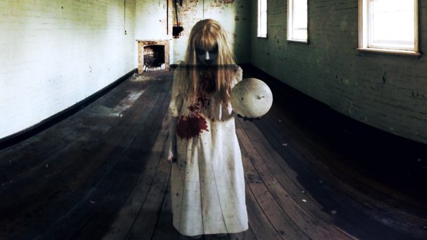 Olivia De Jonge in virtual reality teaser for the Cairnes brothers' Scare Campaign.