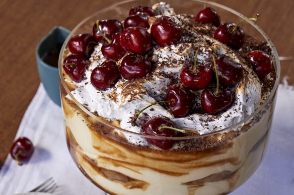 Adam Liaw's show-stopping Chrissamisu.