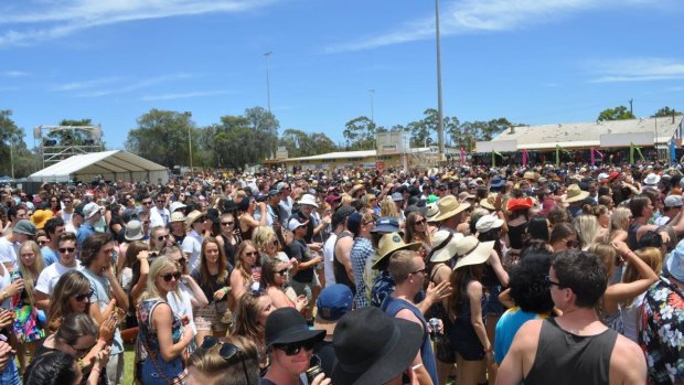 Ticket holders have offered to forgo a refund to donate to the bushfire relief fund.