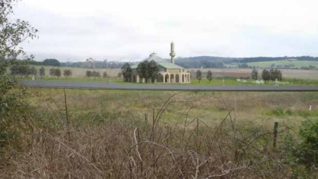 The Narre Warren mosque was to have been built on a  on a site fronting the Belgrave-Hallam Road
