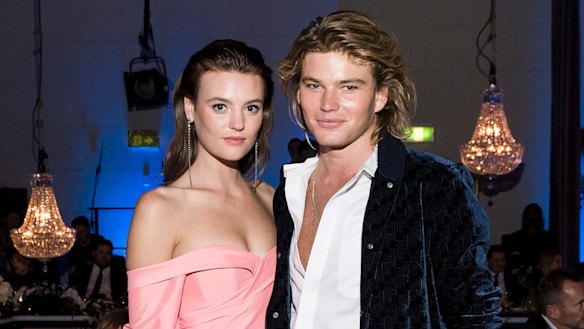 New couple alert? Models Montana Cox and Jordan Barrett.