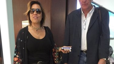 Singer Kate Ceberano was kicked out of the Qantas Lounge on Monday for wearing the wrong type of shoes.