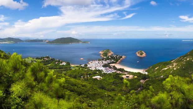 Green Hong Kong: 250 islands and more than 300 hills.