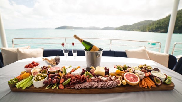 Have lunch in the Whitsundays.