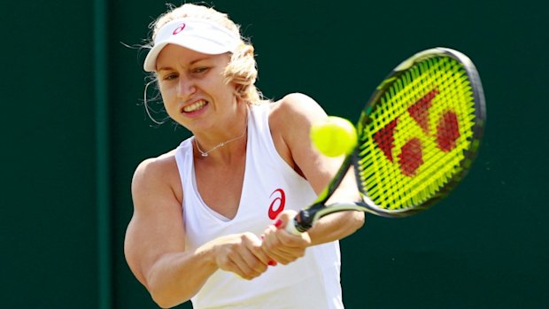 Australia's Daria Gavrilova won a closely fought contest against Qiang Wang to progress at Wimbledon.