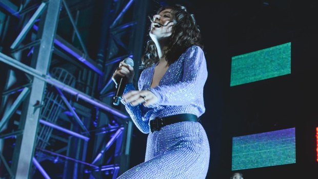 Lorde performing on Cockatoo Island.