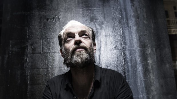 The life and work of Hugo Weaving - Aussie Mag